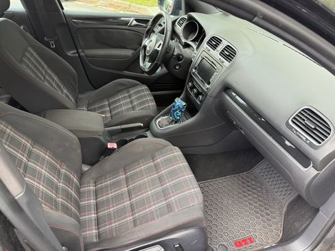 Used 2011 Volkswagen GTI 4-Door FWD image 6