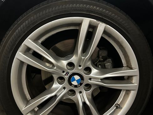 Used 2017 BMW 330i xDrive Wagon AWD/4WD image 9