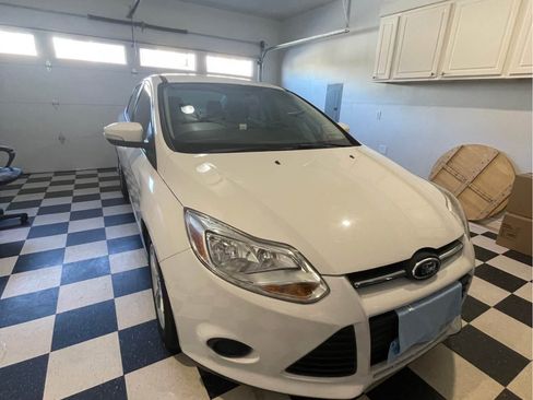 Used 2014 Ford Focus SE image 1