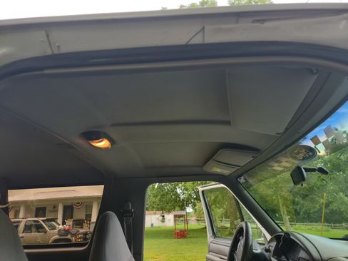 Used 1996 Ford Bronco image 6