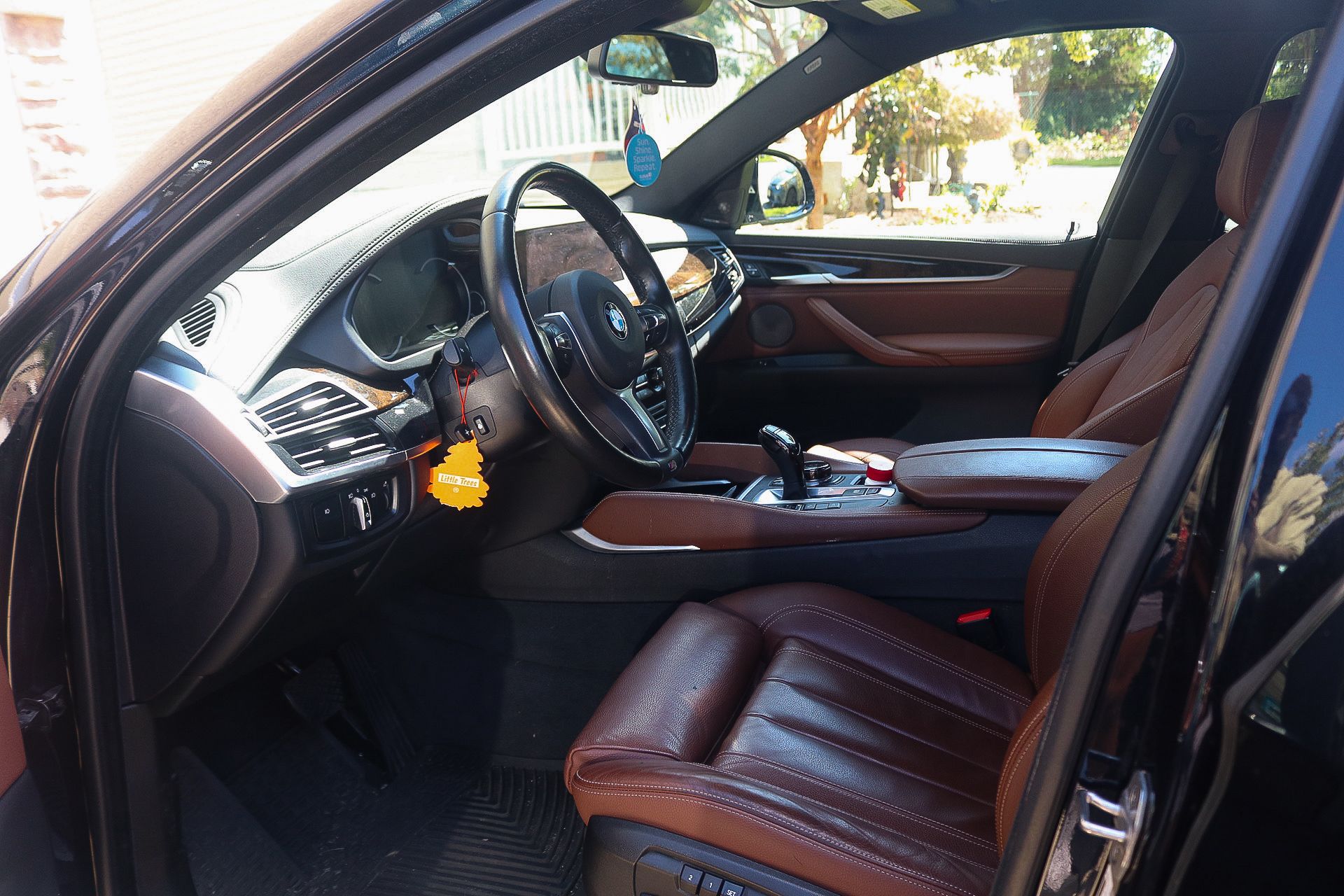 Used 2018 BMW X6 xDrive35i w/ M Sport Package AWD/4WD image 14