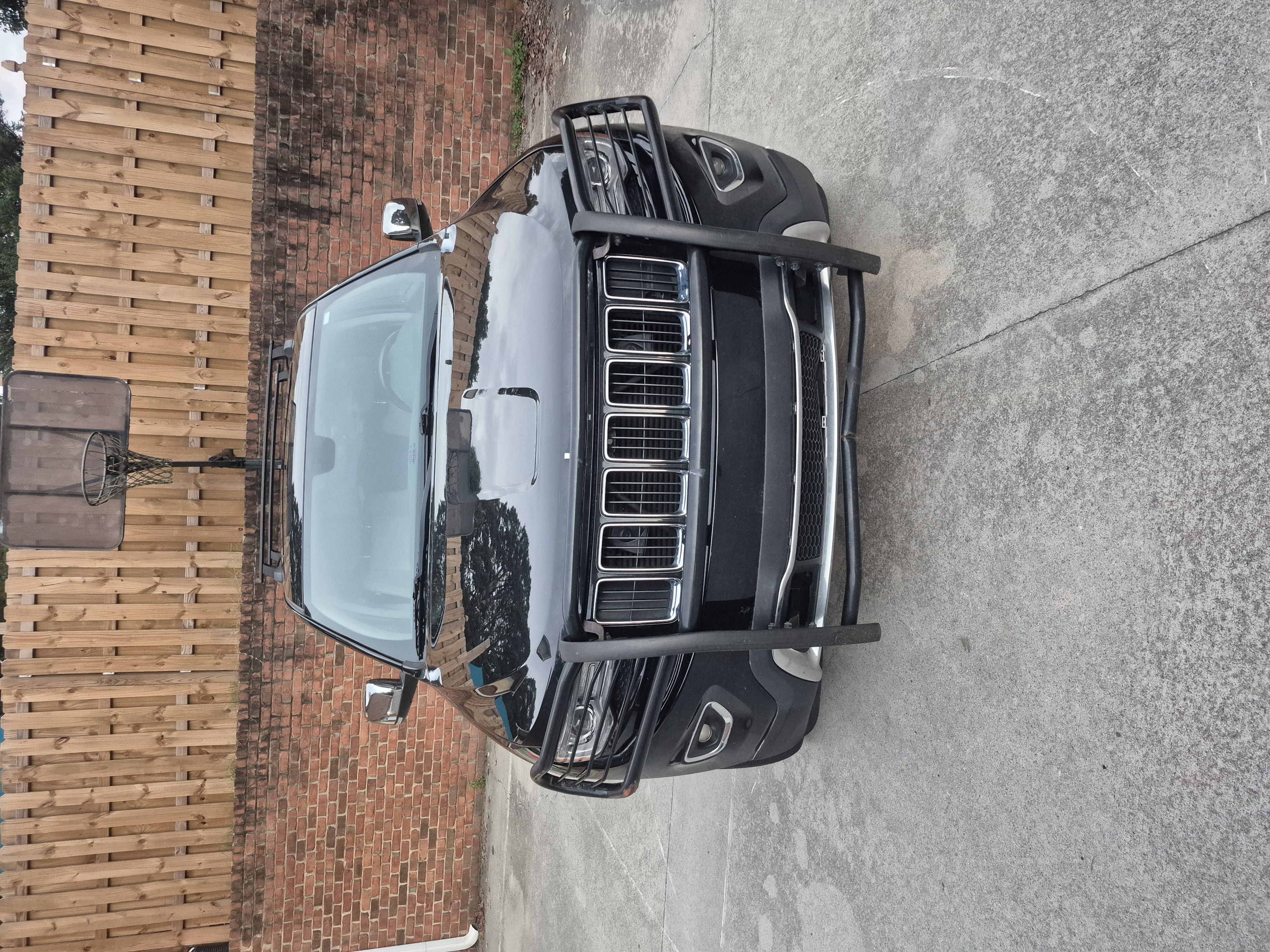 Used 2014 Jeep Grand Cherokee Limited w/ Luxury Group II AWD/4WD image 2