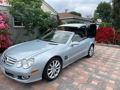 Used 2007 Mercedes-Benz SL 550 image 1