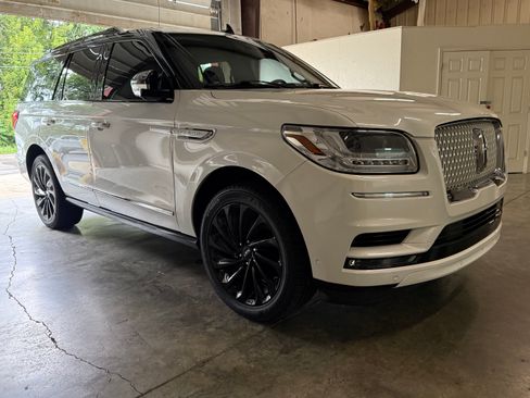 Used 2020 Lincoln Navigator Reserve w/ Equipment Group 208A Reserve AWD/4WD image 11