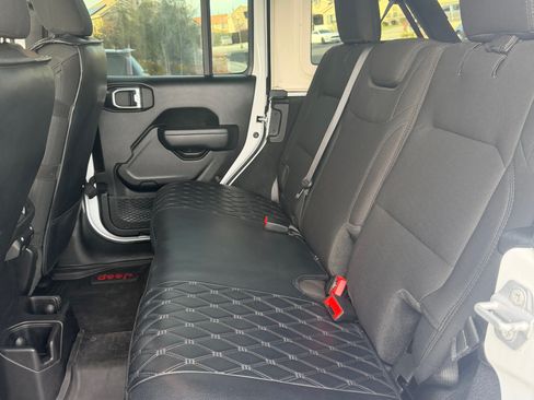 Used 2022 Jeep Wrangler Unlimited Sport image 9