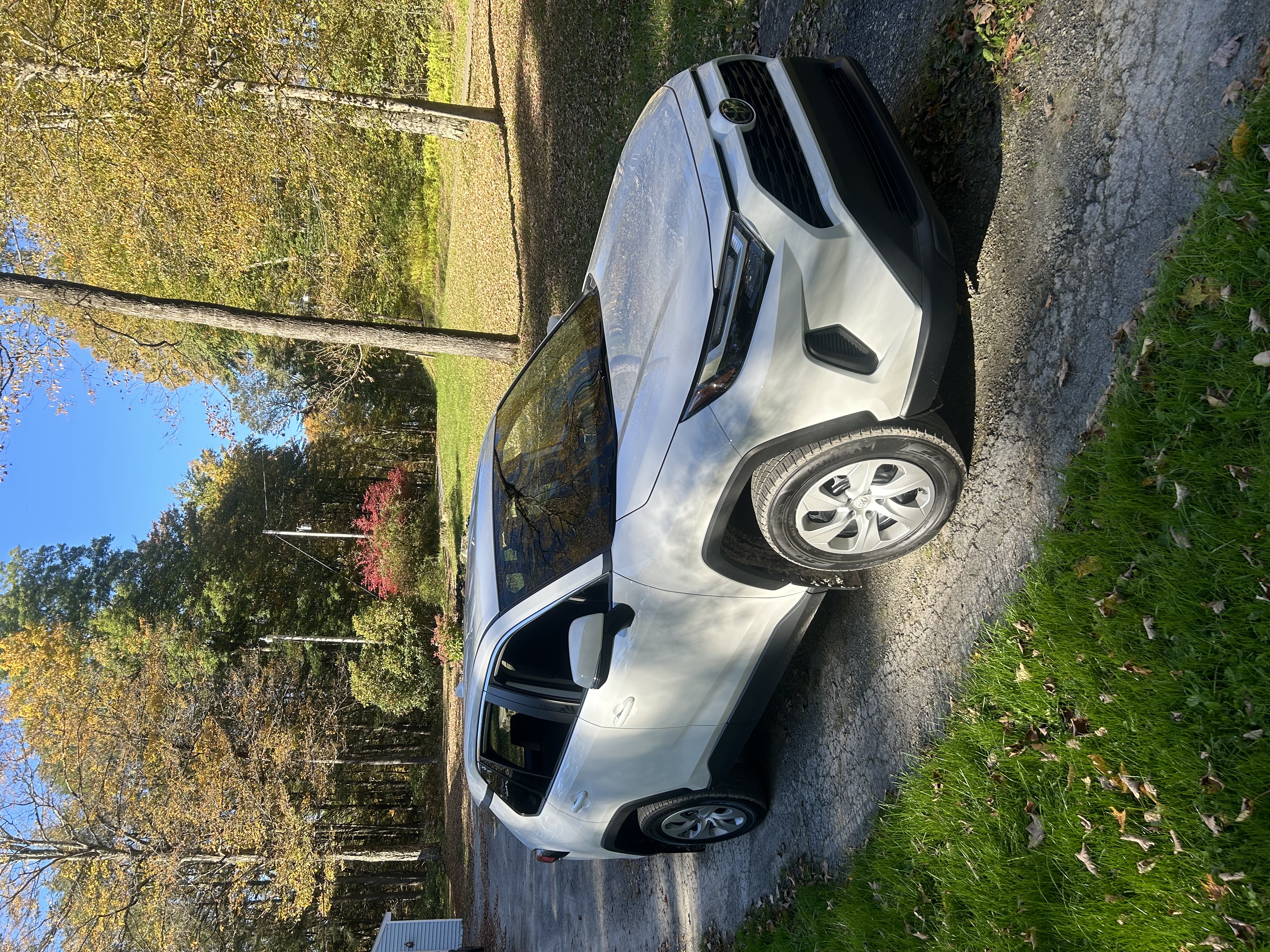 Used 2024 Toyota RAV4 LE AWD/4WD image 1
