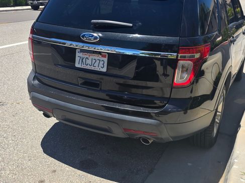 Used 2015 Ford Explorer FWD image 4