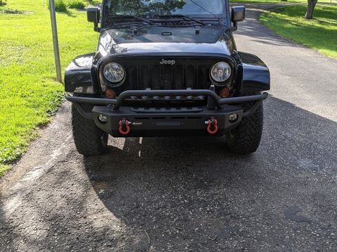 Used 2011 Jeep Wrangler Unlimited Sport w/ Dual Top Group image 4