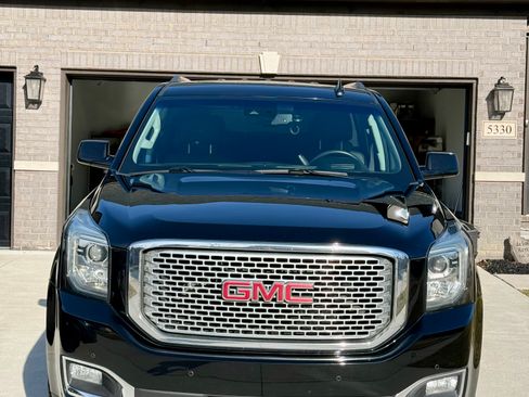 Used 2016 GMC Yukon Denali w/ Open Road Package image 6