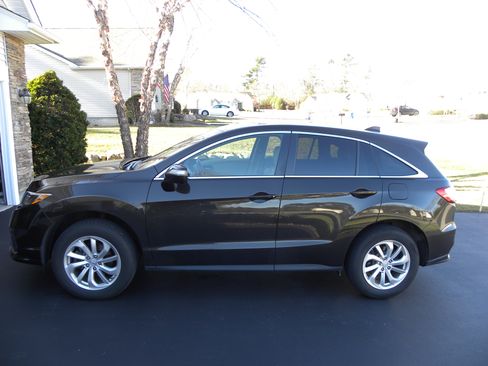 Used 2017 Acura RDX AWD image 4