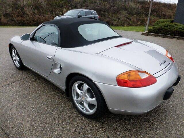 Used 2002 Porsche Boxster RWD image 2