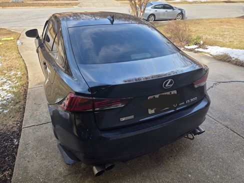 Used 2017 Lexus IS 300 F Sport w/ F Sport Package image 12