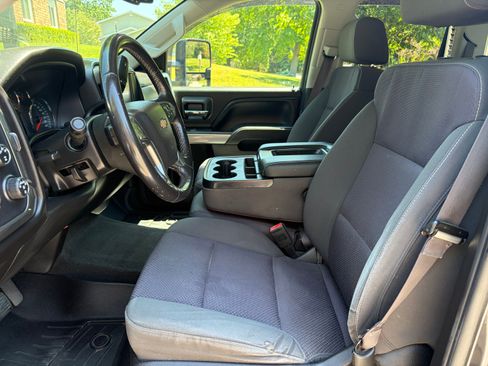 Used 2016 Chevrolet Silverado 2500 LT w/ LT Convenience Package AWD/4WD image 14