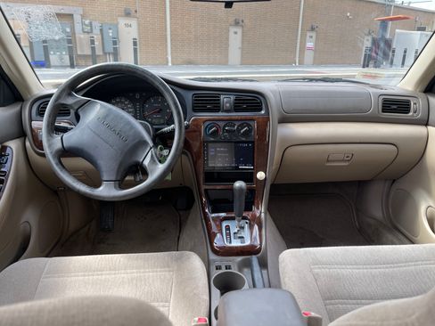 Used 2002 Subaru Outback Wagon image 11