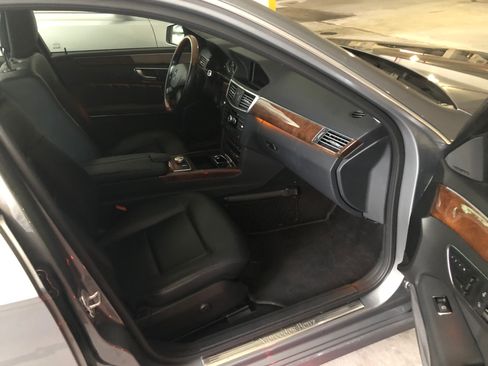 Used 2013 Mercedes-Benz E 350 4MATIC Sedan image 8