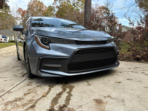 Used 2020 Toyota Corolla SE image 2