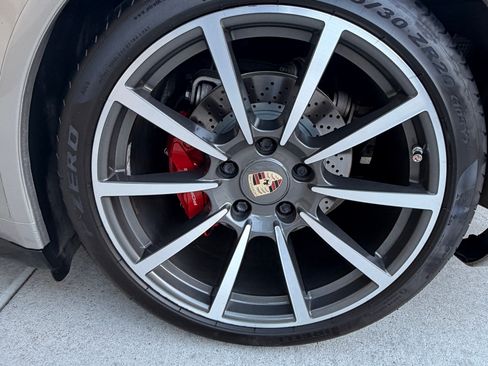 Used 2013 Porsche 911 Carrera 4S AWD/4WD image 20