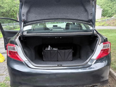 Used 2012 Toyota Camry SE FWD image 9
