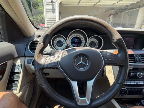 Used 2014 Mercedes-Benz C 300 4MATIC Sedan image 10