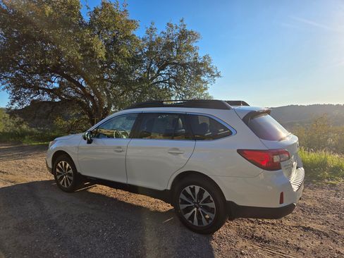 Used 2016 Subaru Outback 2.5i Limited w/ Popular Package #4 image 16