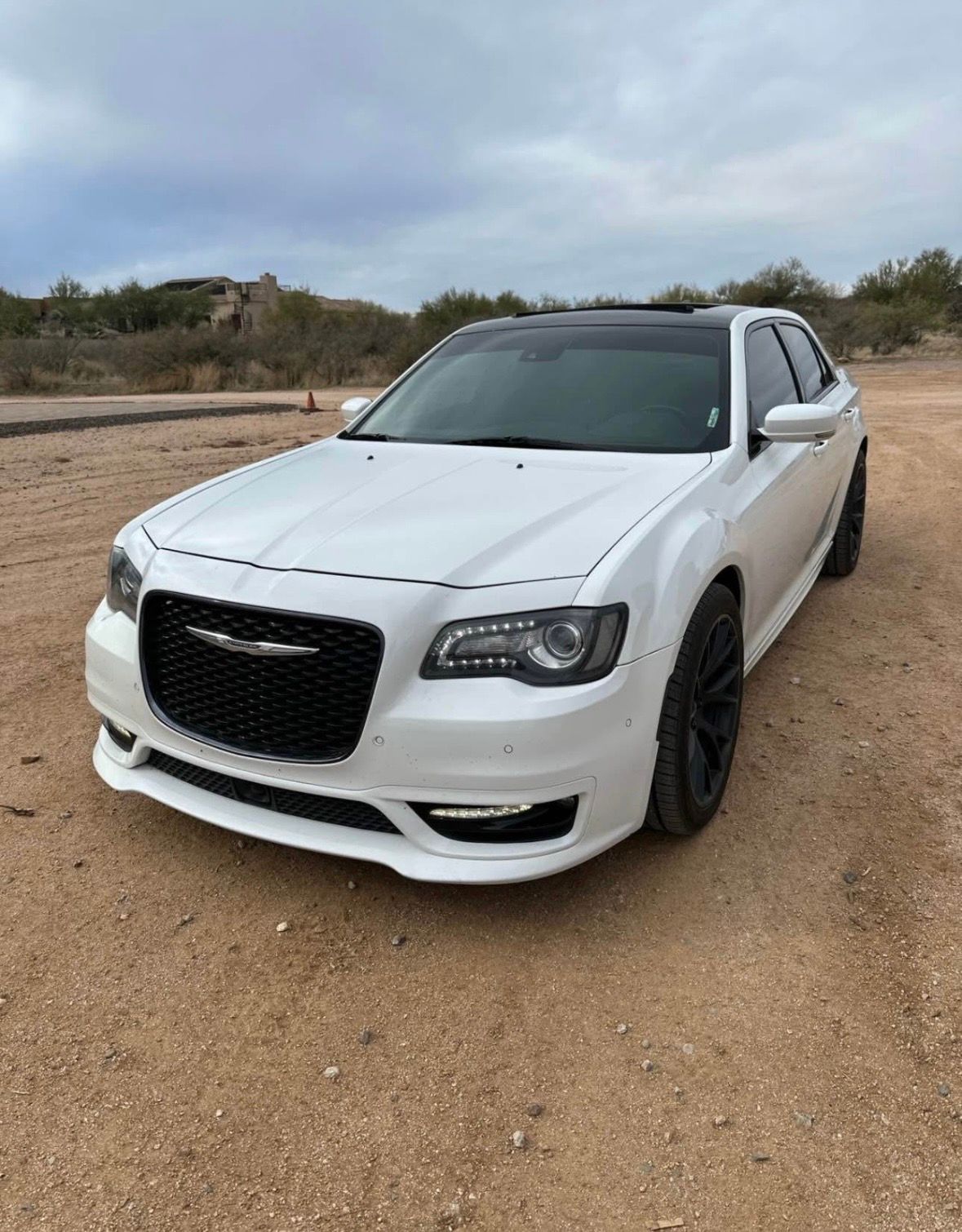 Used 2018 Chrysler 300 S w/ 300S Premium Group RWD image 16