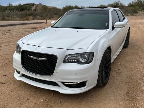 Used 2018 Chrysler 300 S w/ 300S Premium Group image 16