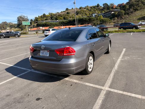Used 2013 Volkswagen Passat 2.5 SE image 5