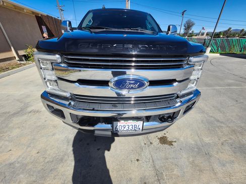 Used 2019 Ford F250 Lariat w/ Lariat Ultimate Package image 2