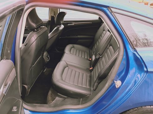 Used 2018 Ford Fusion SE w/ Fusion SE Technology Package image 6