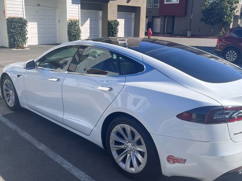 Used 2017 Tesla Model S 75D image 12