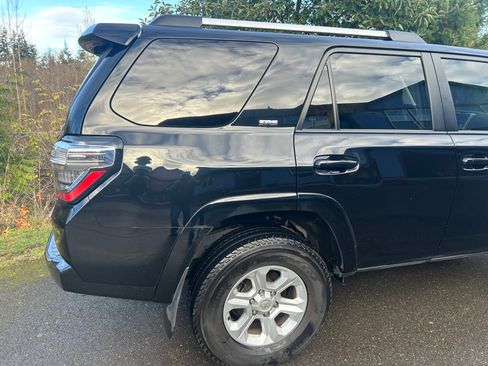 Used 2023 Toyota 4Runner SR5 image 10