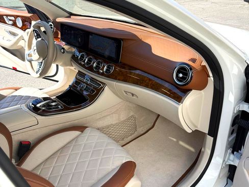 Used 2020 Mercedes-Benz E 350 Sedan image 11