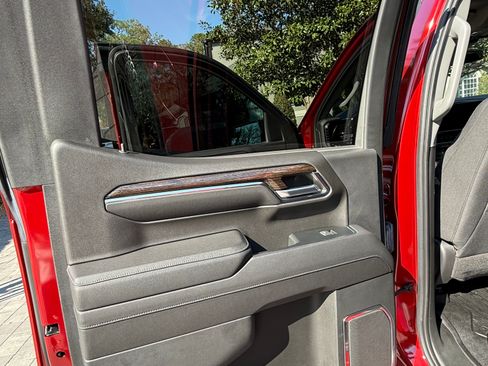 Used 2023 GMC Sierra 1500 Elevation w/ X31 Off-Road Package AWD/4WD image 14