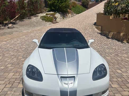 Used 2013 Chevrolet Corvette 427 w/ 1SC Preferred Equipment Group RWD image 4