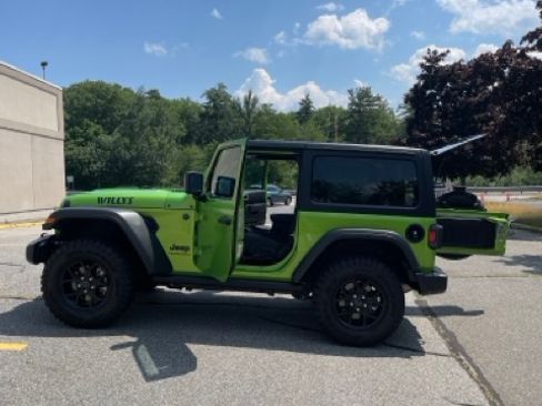 Used 2025 Jeep Wrangler Sport AWD/4WD image 19