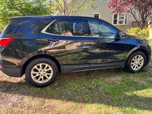 Used 2018 Chevrolet Equinox LT FWD image 11