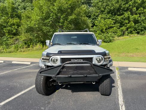 Used 2007 Toyota FJ Cruiser 2WD image 1