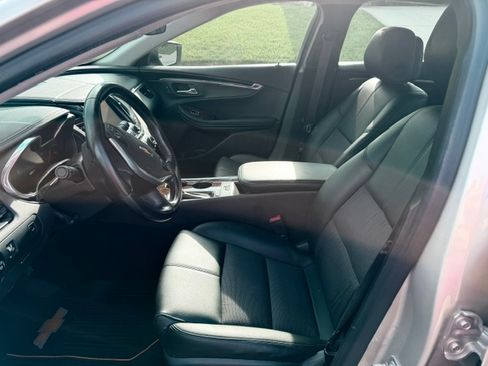 Used 2014 Chevrolet Impala LT FWD image 6