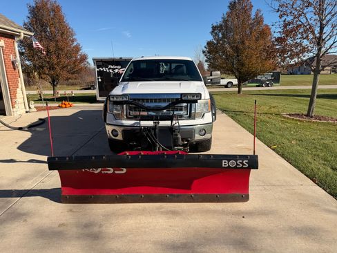 Used 2013 Ford F150 XLT w/ Luxury Equipment Group image 2