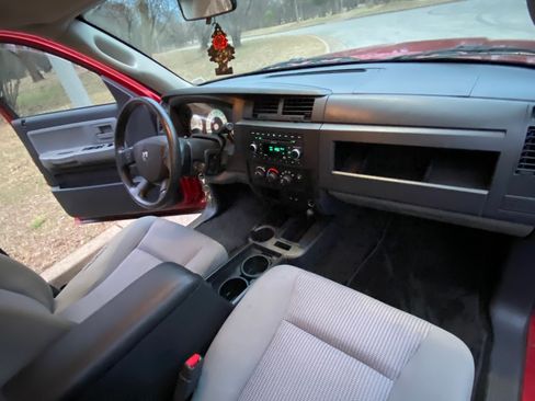 Used 2008 Dodge Dakota SXT image 26