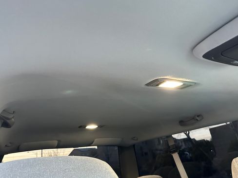 Used 1999 Chevrolet Tahoe 4WD 2-Door w/ Preferred Equipment Group image 15