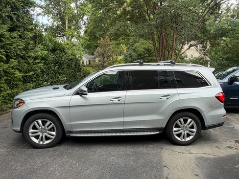 Used 2017 Mercedes-Benz GLS 450 4MATIC image 2