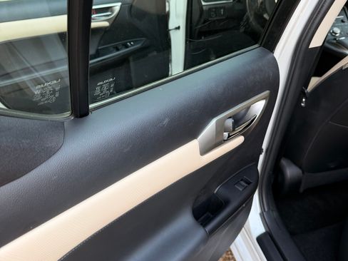 Used 2015 Lexus CT 200h w/ Navigation Package FWD image 14