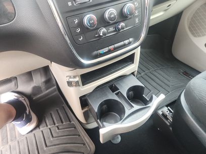 Used 2017 Dodge Grand Caravan SE