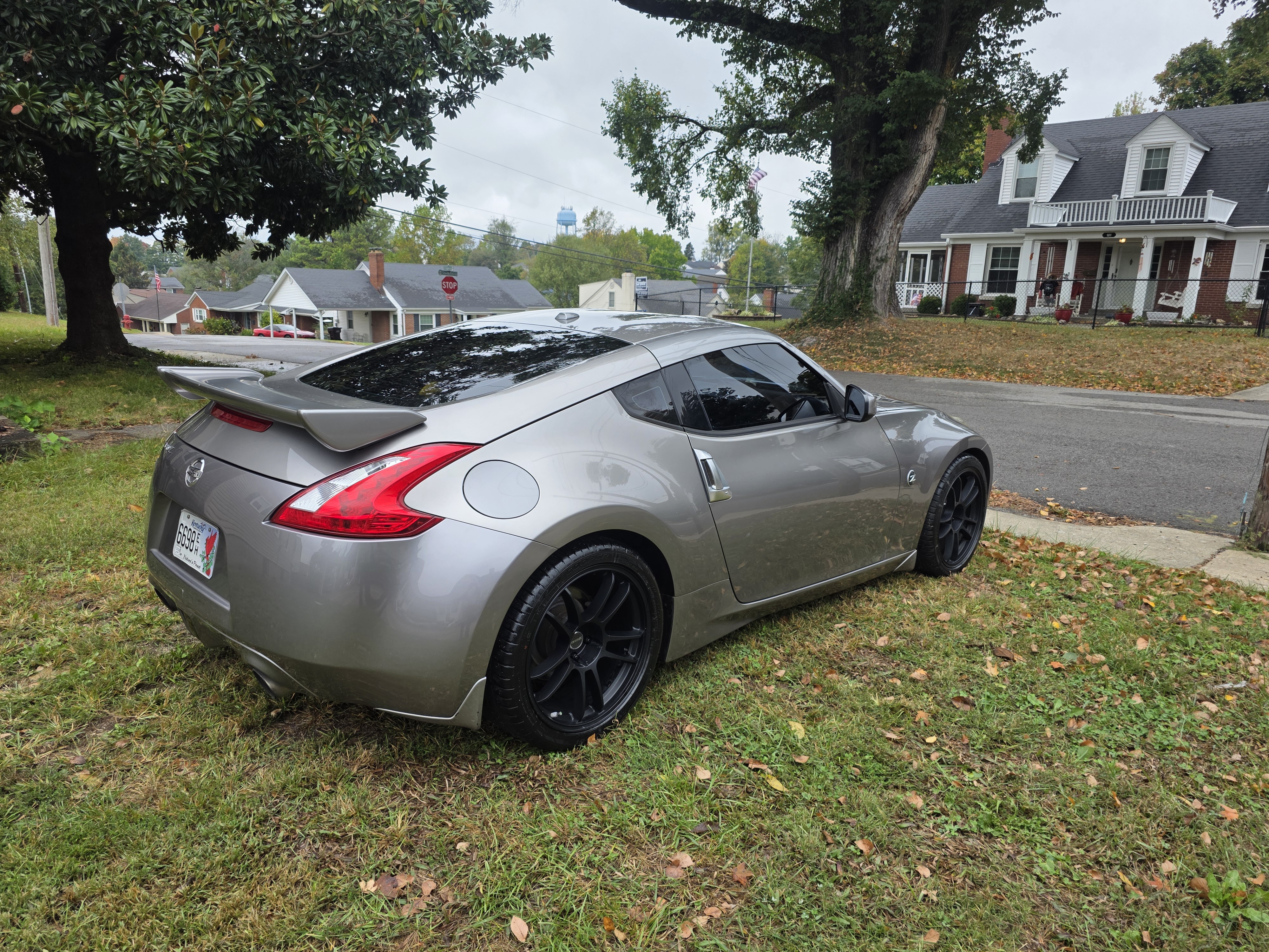 Used 2009 Nissan 370Z Touring RWD image 9