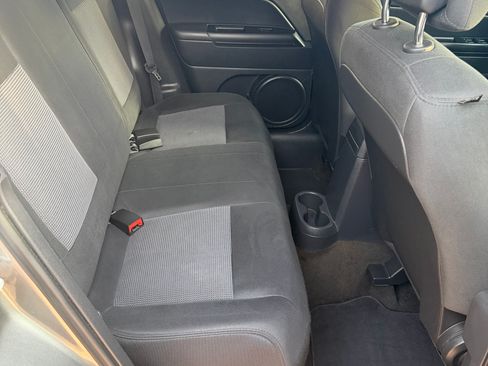 Used 2014 Jeep Patriot Sport AWD/4WD image 11