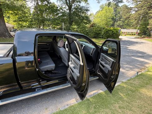Used 2016 RAM 2500 Big Horn RWD image 13