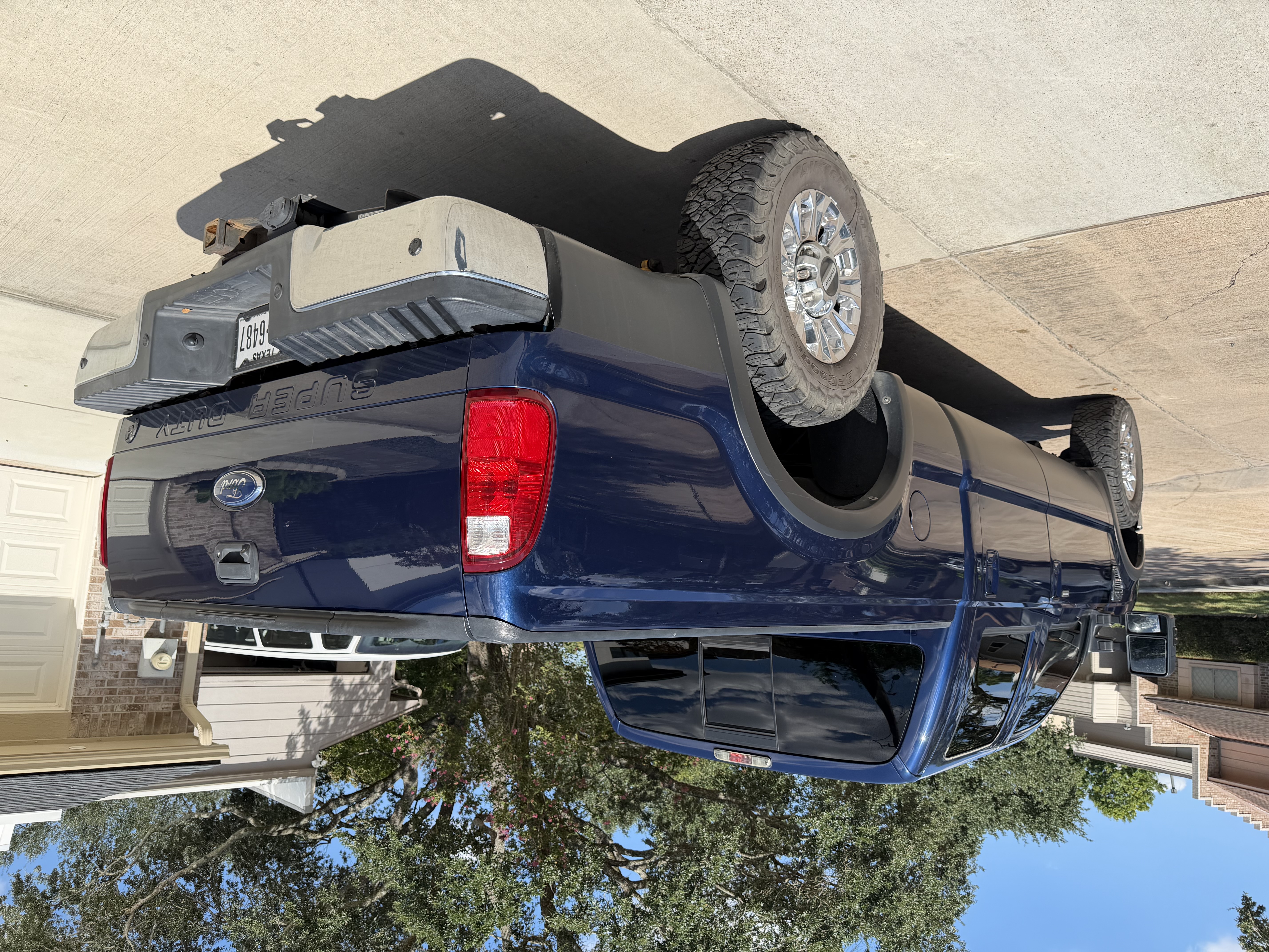 Used 2010 Ford F250 Lariat AWD/4WD image 8