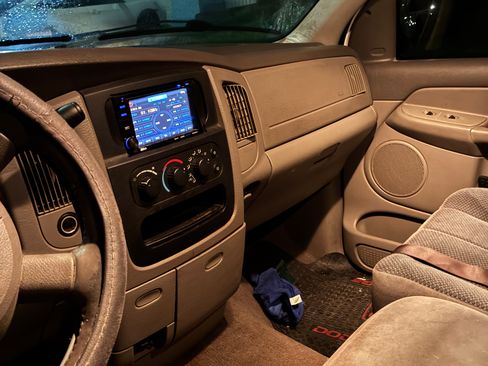 Used 2005 Dodge Ram 1500 Truck SLT image 4