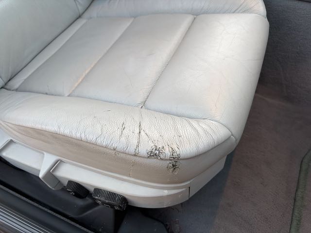Used 1999 BMW 328i Convertible RWD image 19